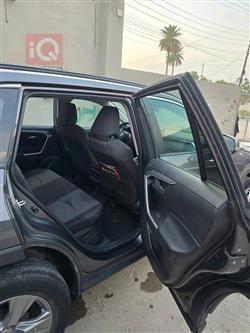 تۆیۆتا ڕاڤ 4